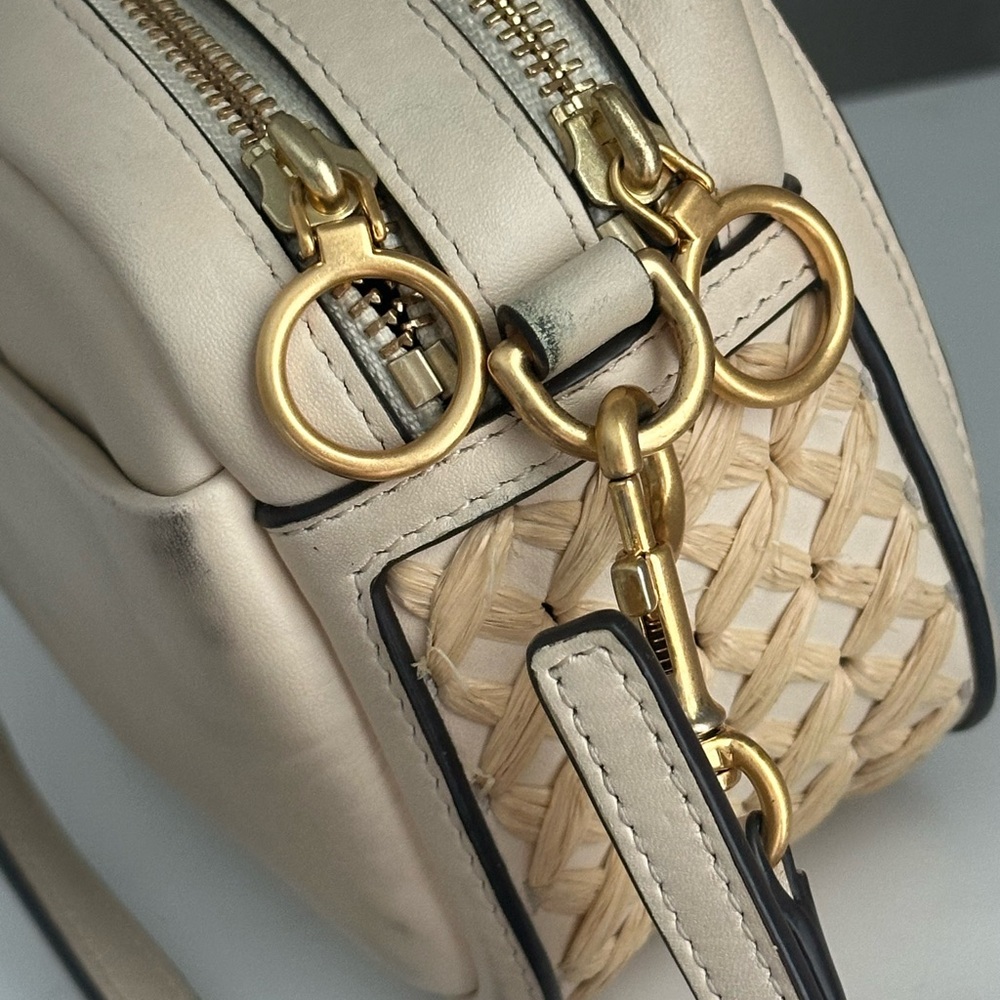 Tory Burch Cream Quilted Crossbody Bag with Gold Hardware - Picture 6 of 10